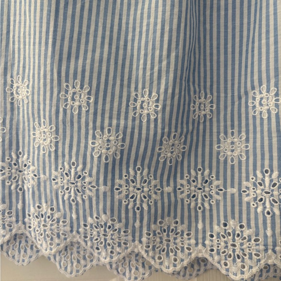 NWT LOFT Cotton Chambray Blue & White Stripe Eyelet  Embroidered Top Sz M - Picture 4 of 7